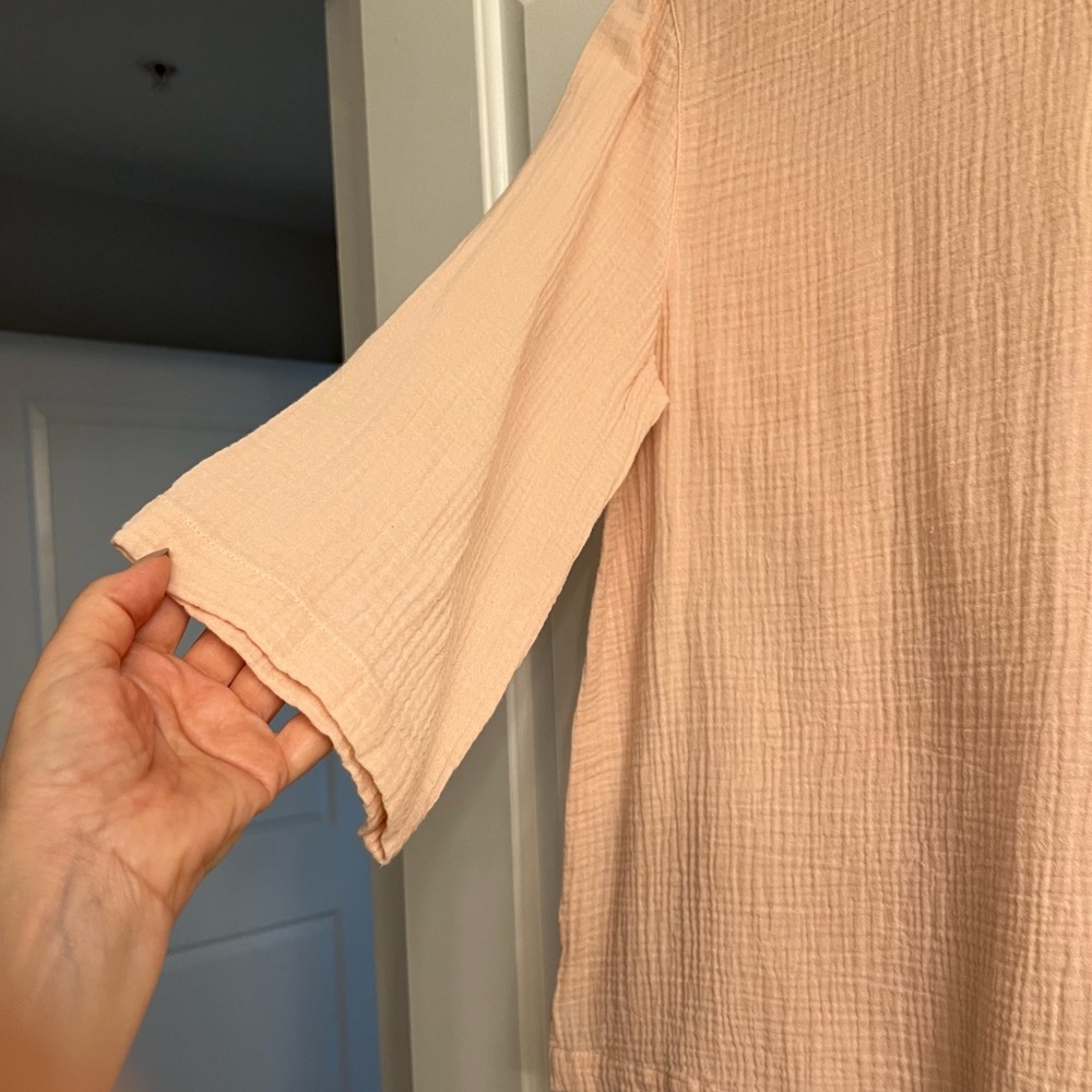 Pink Top. Cozy - Picture 3 of 6